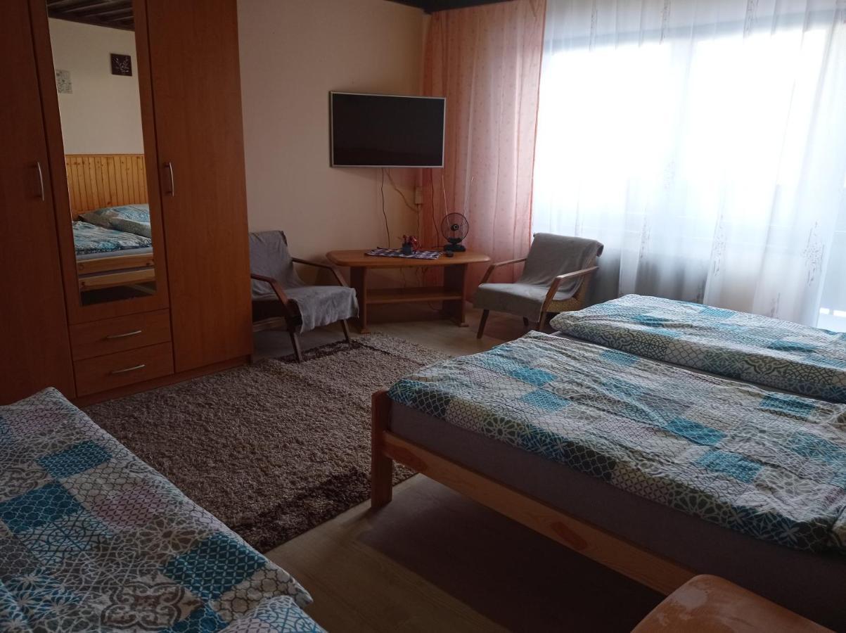 Penzion Sarka Hotell Štrba Eksteriør bilde
